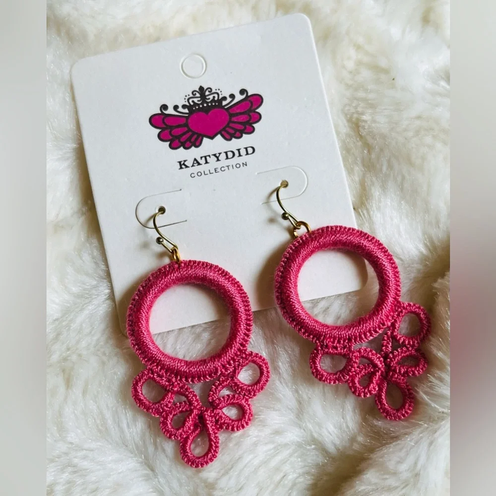 KATYDID crocheted style earrings NEW